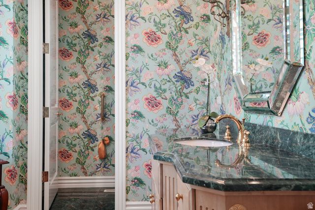 2051 E NORMANDYWOODS CT, Holladay, UT 84117