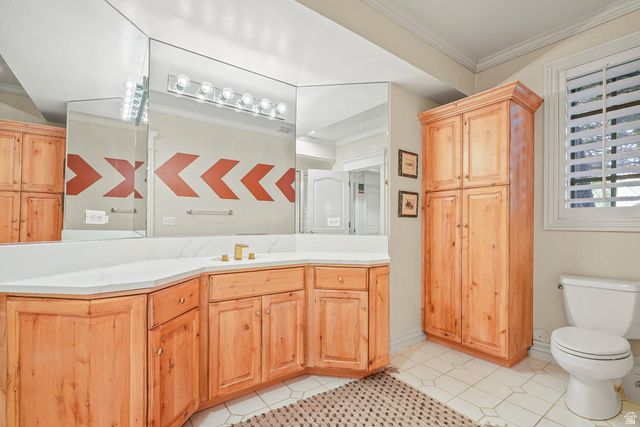 2051 E NORMANDYWOODS CT, Holladay, UT 84117