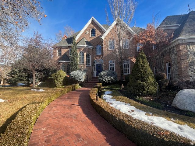 2051 E NORMANDYWOODS CT, Holladay, UT 84117