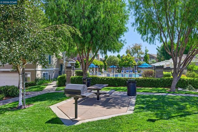 6005 Condor St, Danville, CA 94506