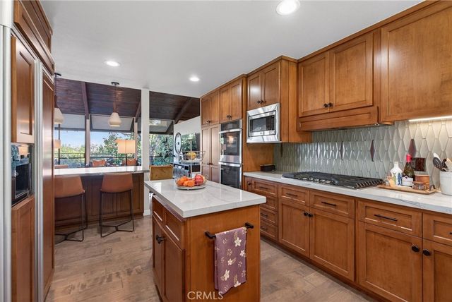 2023 Arroyo Drive, Riverside, CA 92506