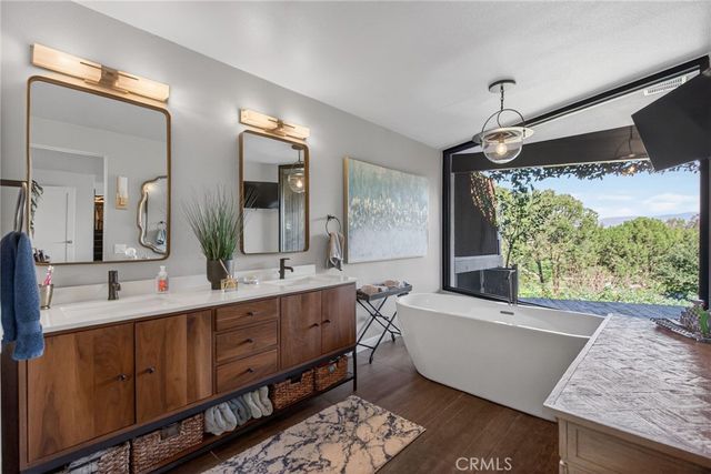 2023 Arroyo Drive, Riverside, CA 92506