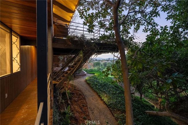 2023 Arroyo Drive, Riverside, CA 92506