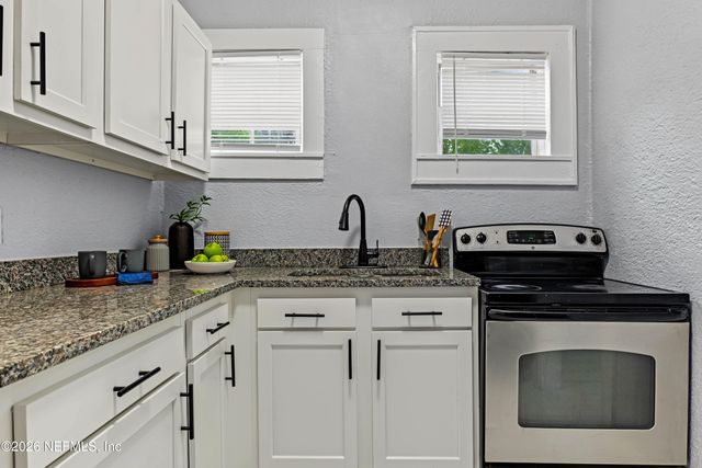 325 E 63RD Street, Jacksonville, FL 32208