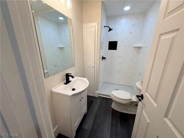 1518 Madison Avenue, Toronto, OH 43964