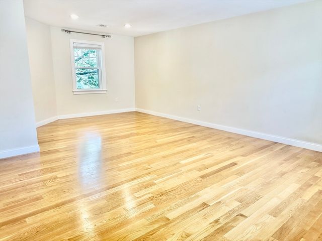 299 Cabot Street 299, Newton, MA 02460