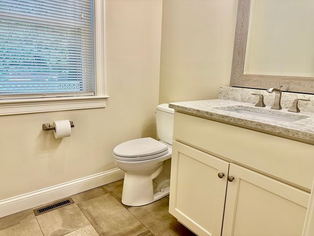 299 Cabot Street 299, Newton, MA 02460