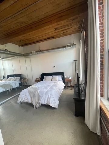 130 John 213, Lowell, MA 01852