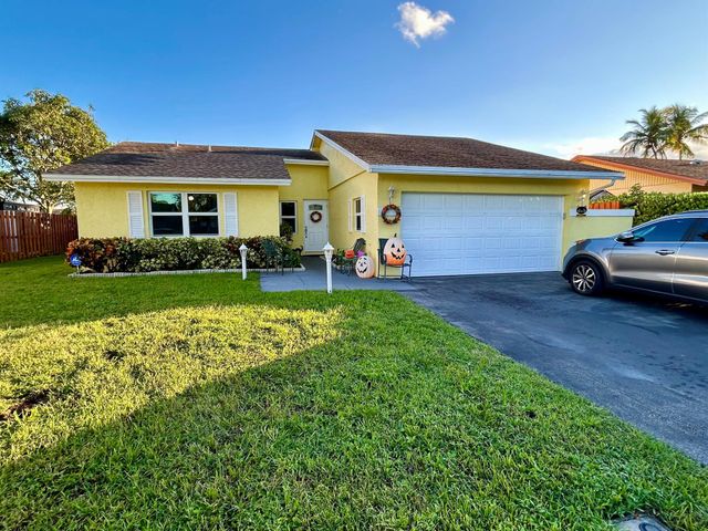 9512 Saddlebrook Drive Drive, Boca Raton, FL 33496