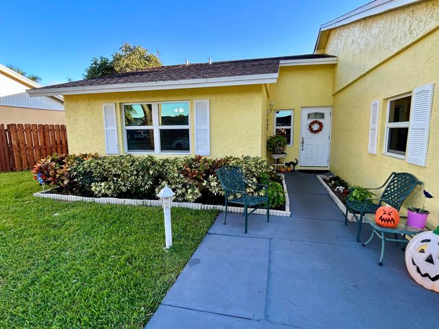 9512 Saddlebrook Drive Drive, Boca Raton, FL 33496