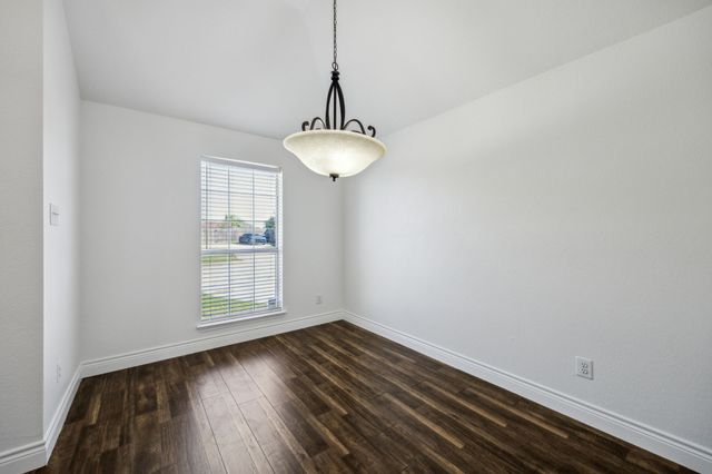 1036 Hollaway Circle, Desoto, TX 75115