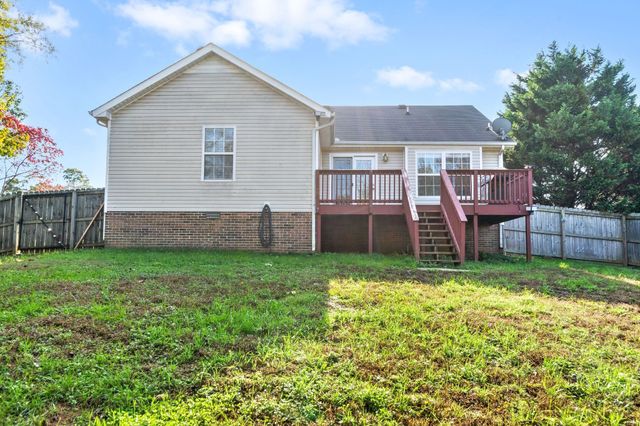 417 McMurry Rd, Clarksville, TN 37042