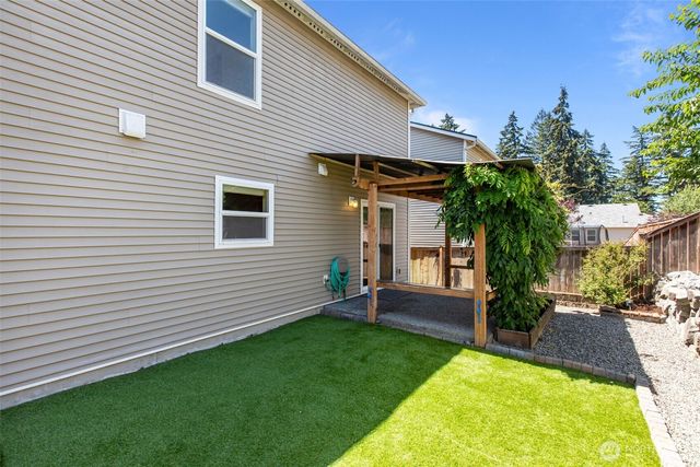 1709 202nd Street E, Spanaway, WA 98387