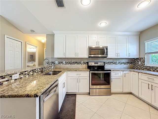 2223 SW 20th ST, Cape Coral, FL 33991