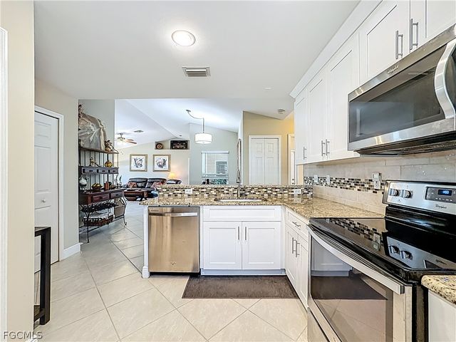 2223 SW 20th ST, Cape Coral, FL 33991