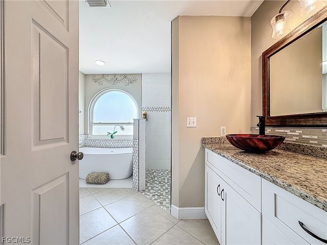 2223 SW 20th ST, Cape Coral, FL 33991