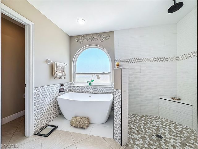 2223 SW 20th ST, Cape Coral, FL 33991