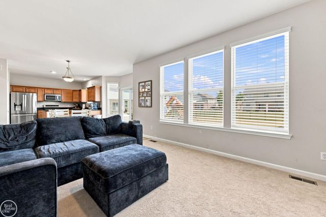 49720 E Central Park, Shelby Twp, MI 48317