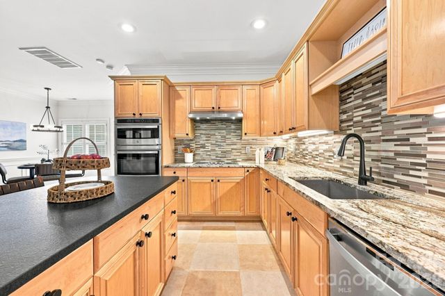 228 S Faulkner Way, Davidson, NC 28036