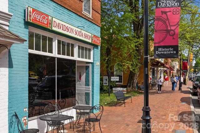 228 S Faulkner Way, Davidson, NC 28036