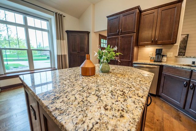 N25W27286 Fairmount COURT, Pewaukee, WI 53072