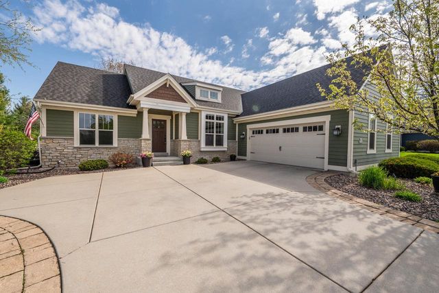 N25W27286 Fairmount COURT, Pewaukee, WI 53072