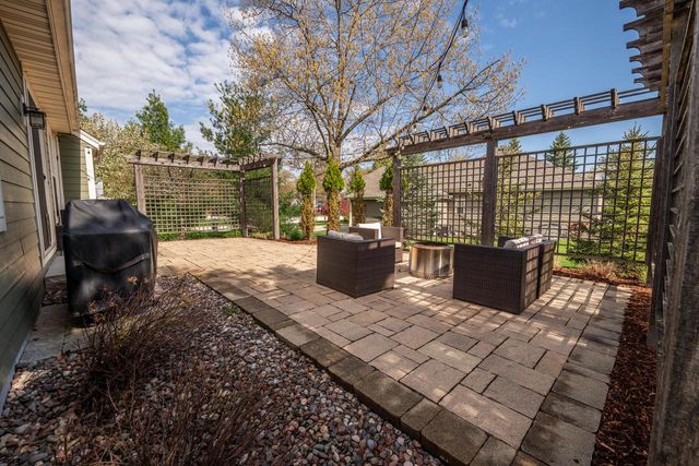 N25W27286 Fairmount COURT, Pewaukee, WI 53072