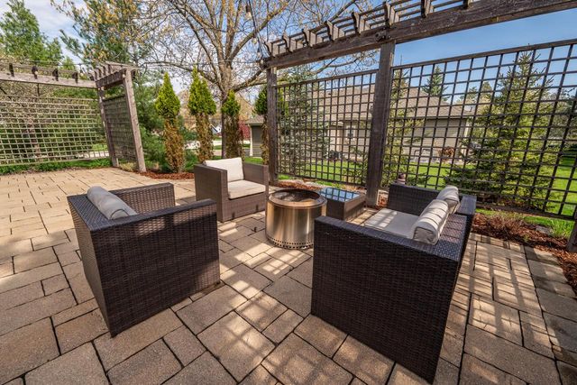 N25W27286 Fairmount COURT, Pewaukee, WI 53072