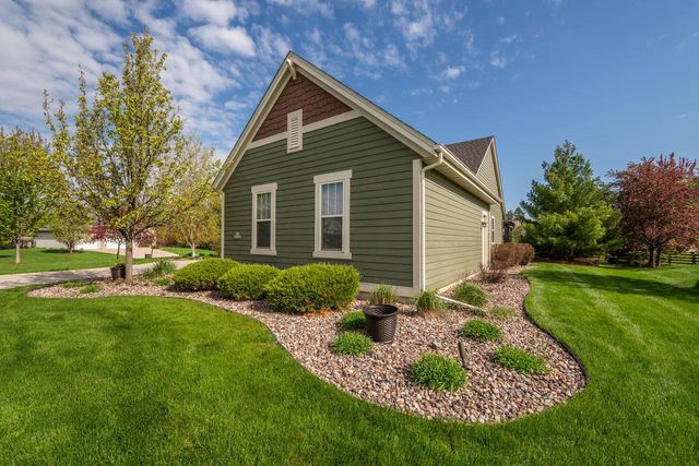 N25W27286 Fairmount COURT, Pewaukee, WI 53072
