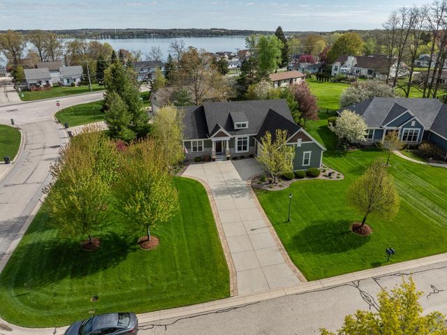 N25W27286 Fairmount COURT, Pewaukee, WI 53072
