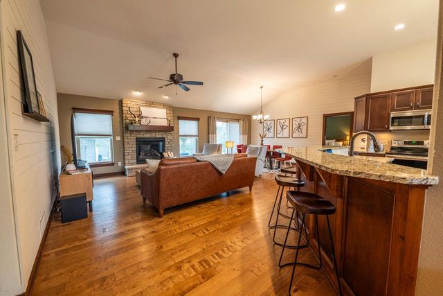 N25W27286 Fairmount COURT, Pewaukee, WI 53072