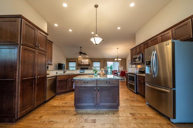 N25W27286 Fairmount COURT, Pewaukee, WI 53072