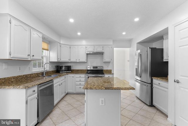 11305 WILLOWDALE DR, Germantown, MD 20876