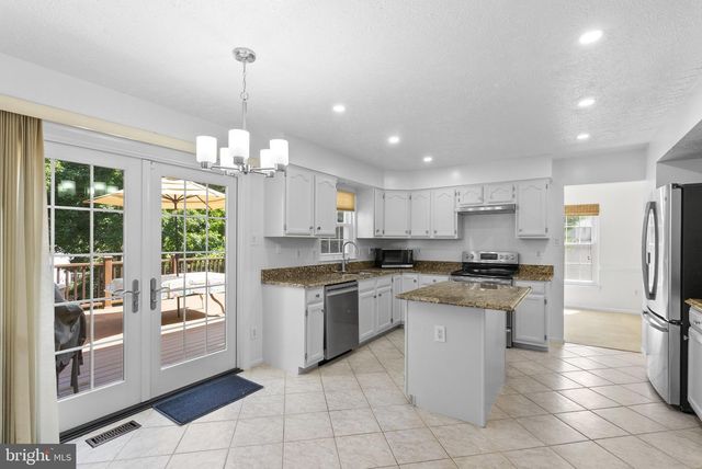 11305 WILLOWDALE DR, Germantown, MD 20876