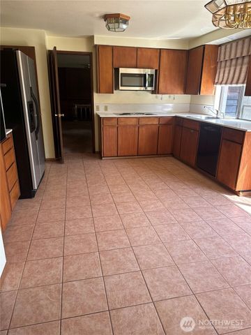 4464 122nd Avenue SE, Bellevue, WA 98006