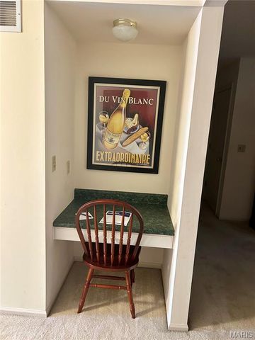 4605 Sherman Park Drive 13E, St Charles, MO 63303