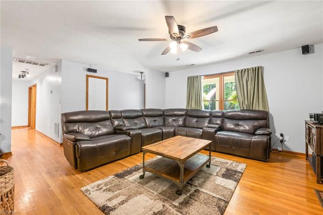 1808 Cully ST, Chesapeake, VA 23321