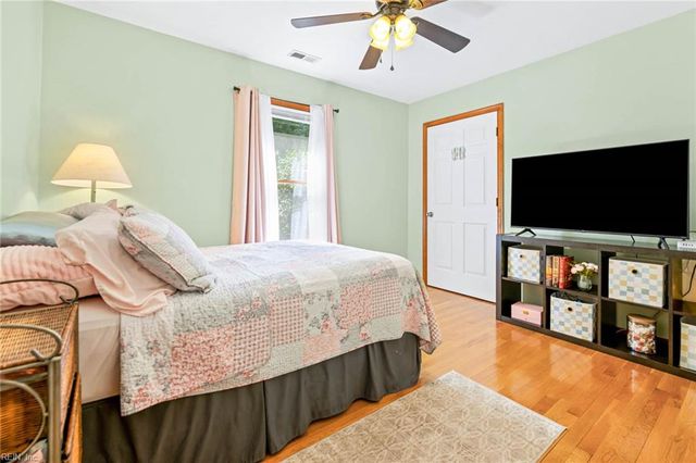 1808 Cully ST, Chesapeake, VA 23321