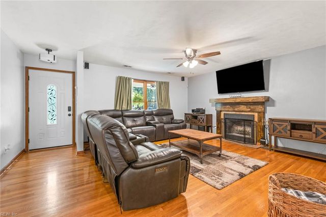 1808 Cully ST, Chesapeake, VA 23321