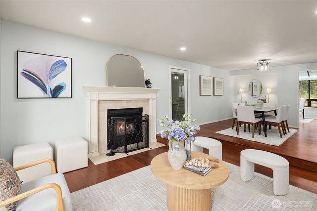 11317 SE 77th Place, Newcastle, WA 98056