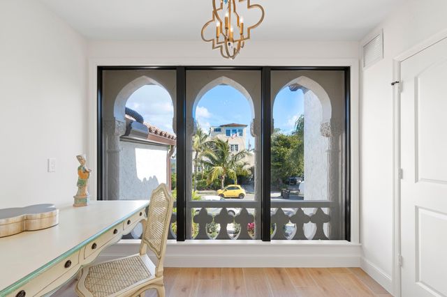 206 Greymon Drive, West Palm Beach, FL 33405