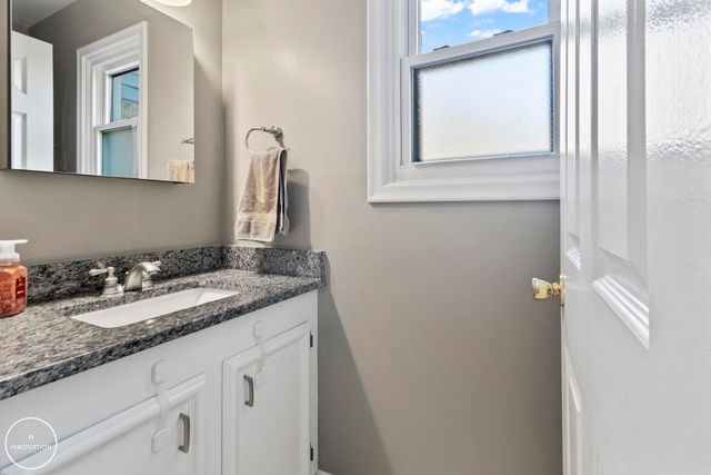 47212 Blossom Lane, Macomb Twp, MI 48044