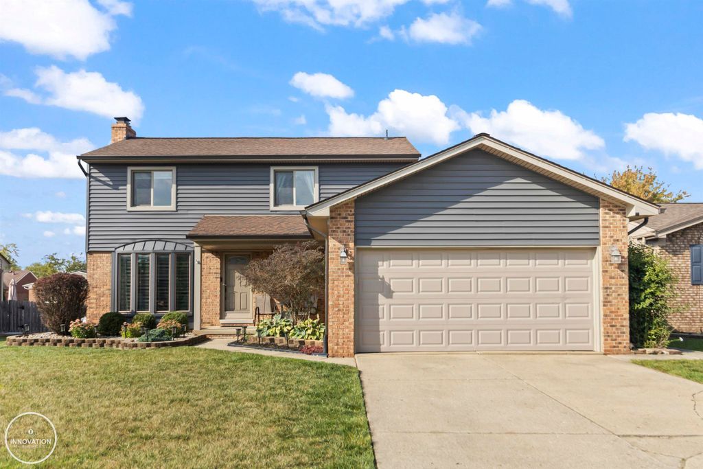 47212 Blossom Lane, Macomb Twp, MI 48044