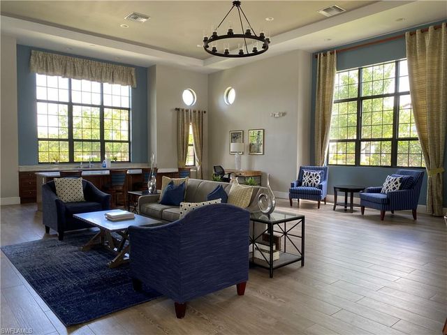 15114 Palmer Lake CIR 202, Naples, FL 34109