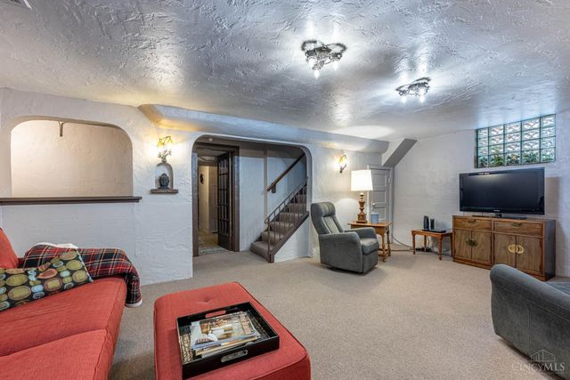 6401 Hamilton Avenue, Cincinnati, OH 45224