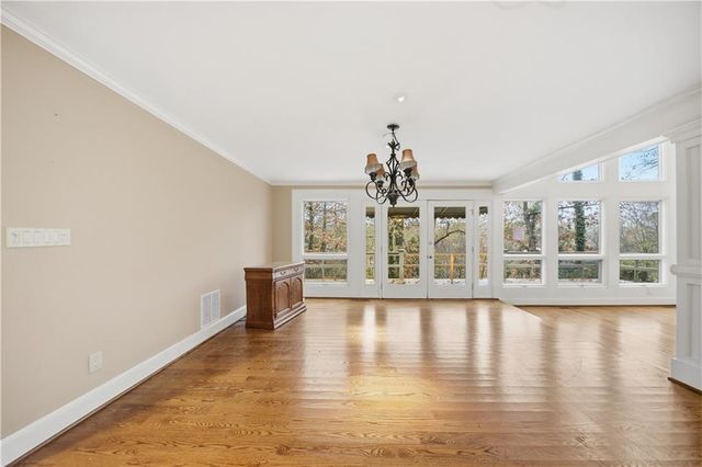 190 Valley Cove, Atlanta, GA 30350