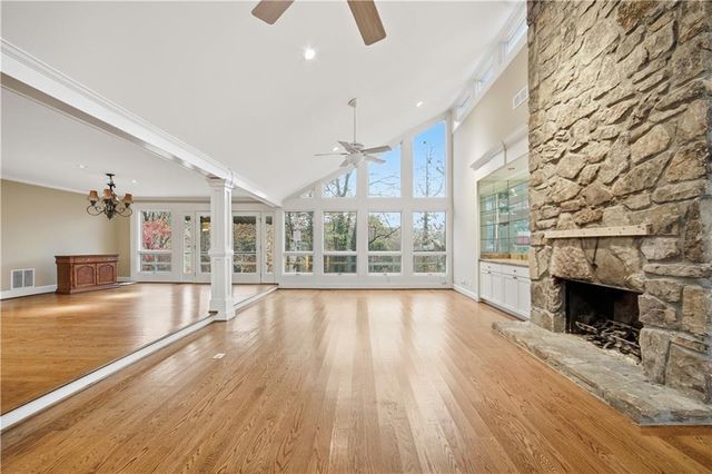 190 Valley Cove, Atlanta, GA 30350