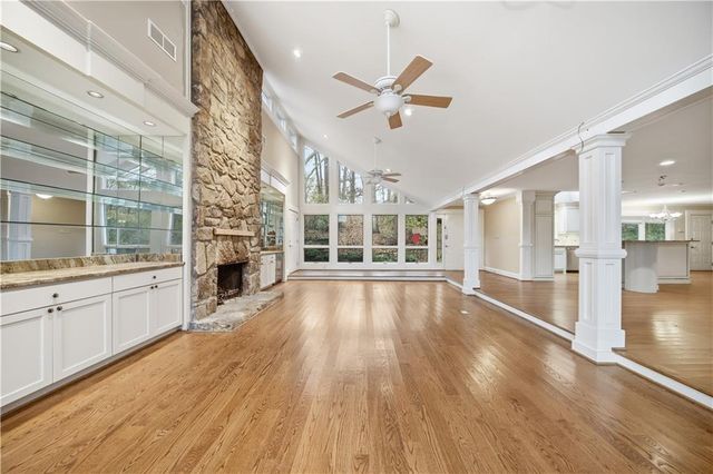 190 Valley Cove, Atlanta, GA 30350