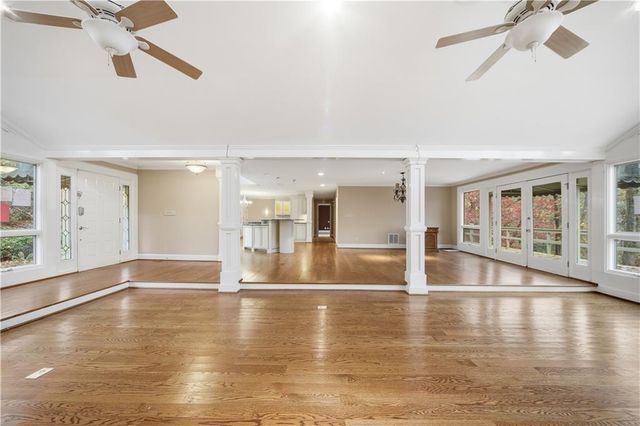 190 Valley Cove, Atlanta, GA 30350