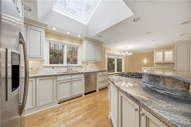 190 Valley Cove, Atlanta, GA 30350